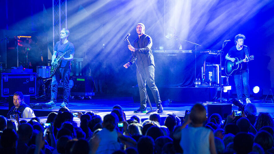 G&auml;nsehautstimmung mit Andreas Bourani in Straubing. Foto: Mathias Adam