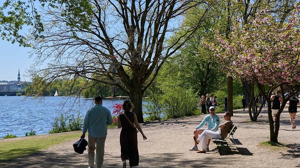 Viele Menschen nutzten das sch&ouml;ne Wetter f&uuml;r Ausfl&uuml;ge.