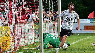 Die Lamer treffen in der 2. Runde im Toto-Pokal auf den Regionalligisten VfB Eichstätt. Mit an Bord sein werden Spielmacher Simon Loderbauer, Matthias Müller und Niklas Maimer (Bild). Die Lamer treffen in der 2. Runde im Toto-Pokal auf den Regionalligisten VfB Eichstätt. Mit an Bord sein werden Spielmacher Simon Loderbauer, Matthias Müller und Niklas Maimer (Bild).