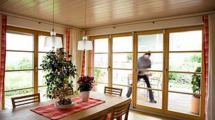 Alle zwei Minuten wird hierzulande in ein Haus oder eine Wohnung eingebrochen. Der Staat hat darauf reagiert und gibt nun Zuschüsse zum Einbruchschutz.