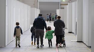Kommt die Familie nach Deutschland nach? Für subsidiär Schutzbedürftige ist das die sehr große Ausnahme. (Archivbild) Kommt die Familie nach Deutschland nach? Für subsidiär Schutzbedürftige ist das die sehr große Ausnahme. (Archivbild)