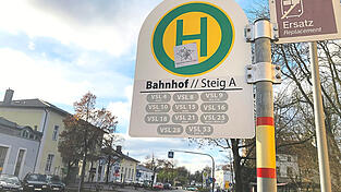 Stadt und Landkreis Straubing-Bogen treten zum 1. Januar 2027 dem RVV bei. F&uuml;r Bahn- und Busfahrg&auml;ste wird es dann viel einfacher, zwischen den bisher eigenst&auml;ndigen Linien zu wechseln.