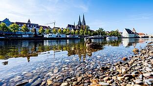 Entwarnung: Das Wasser der Donau soll keine gefährlichen Blaualgen enthalten. (Symbolbild) Entwarnung: Das Wasser der Donau soll keine gefährlichen Blaualgen enthalten. (Symbolbild)