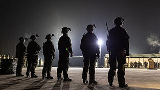 Die Polizei hat die Soldaten der Militärpolizei übergeben. (Symbolbild) Die Polizei hat die Soldaten der Militärpolizei übergeben. (Symbolbild)