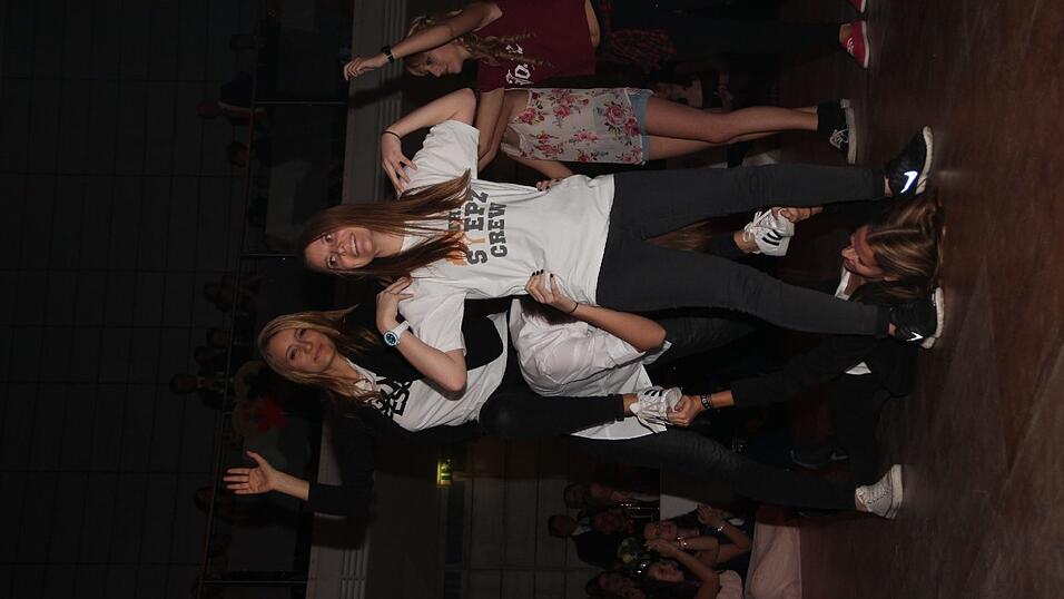 Die Bilder vom Abschlussball der Tanzschule Seidel in der Fraunhofer-Halle am 28. November. Die Bilder vom Abschlussball der Tanzschule Seidel in der Fraunhofer-Halle am 28. November.