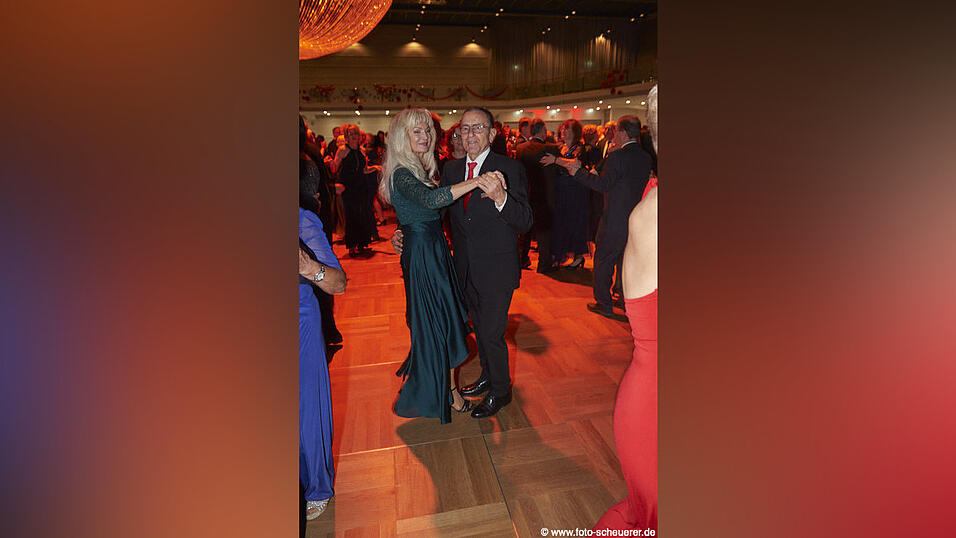 Mit dem SPD-Ball wurde am Samstag die Ballsaison in Straubing eröffnet. Mit dem SPD-Ball wurde am Samstag die Ballsaison in Straubing eröffnet.