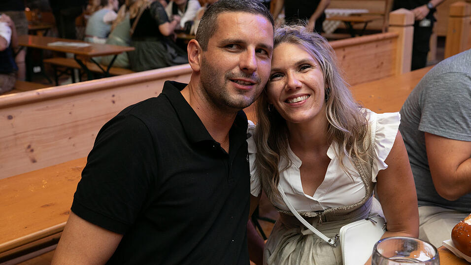 Die Partybilder vom Donnerstag, 14. August, aus dem Festzelt Reisinger. Die Partybilder vom Donnerstag, 14. August, aus dem Festzelt Reisinger.