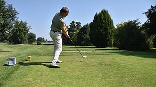 Richard Erhardsberger hat erst mit 55 Jahren mit dem Golfen angefangen und wurde von dem „Virus“ infiziert. Heute ist er Präsident des Golfclubs Vilsbiburg.