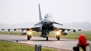 Deutsche Eurofighter sollen von Polen aus zum Schutz der Nato-Ostflanke beitragen. (Archivbild)