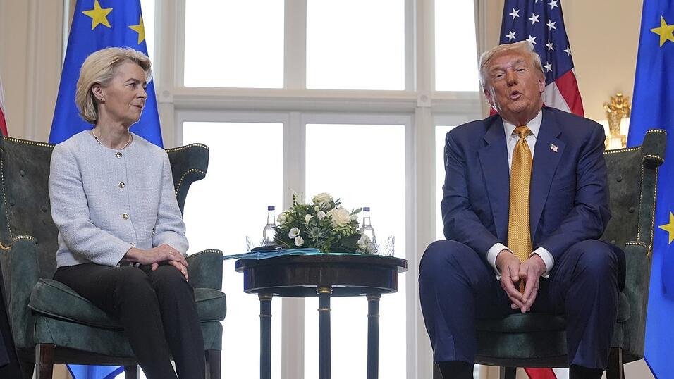Pr&auml;sident Donald Trump und EU-Kommissionspr&auml;sidentin Ursula von der Leyen hatten sich vergangenes Jahr beim Thema Z&ouml;lle vorerst geeinigt.