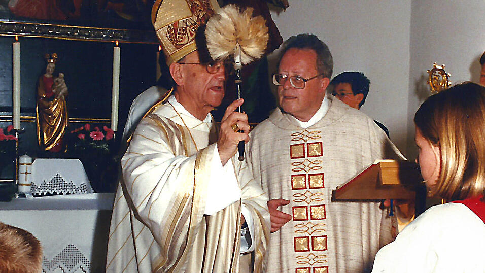 Einweihung durch Weihbischof Vinzenz Guggenberger.