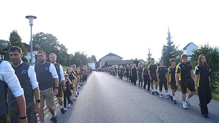 80 Jahre und kein bisschen leise: Der Jubelverein SC Arrach-Haib&uuml;hl machte es vor.