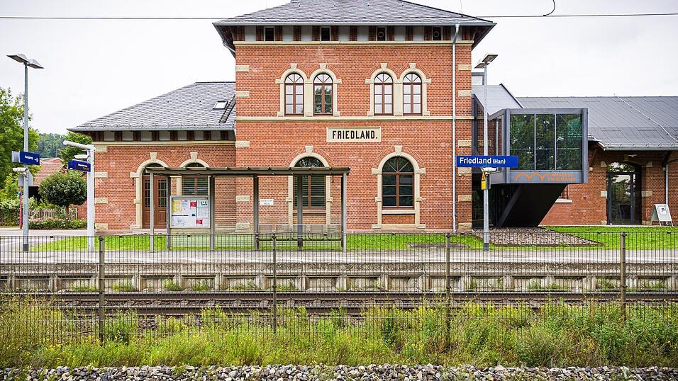 Der Bahnhof Friedland im Landkreis Göttingen: Hier starb am 11. August eine 16-Jährige. Der Bahnhof Friedland im Landkreis Göttingen: Hier starb am 11. August eine 16-Jährige.