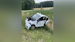 Das Microcar des M&auml;dchens nach dem &Uuml;berschlag.
