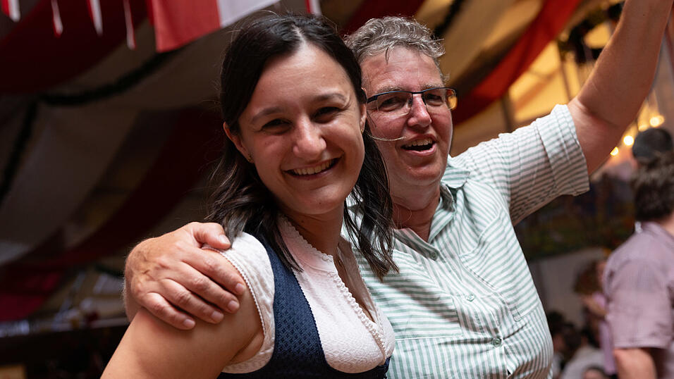 Die Partybilder vom Dienstag, 11. August, aus dem Festzelt Greindl. Die Partybilder vom Dienstag, 11. August, aus dem Festzelt Greindl.