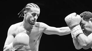 Der Landshuter Boxer Yunes Ramadan beim Kampf. Der Landshuter Boxer Yunes Ramadan beim Kampf.