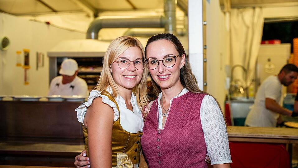 Die Partybilder vom Sonntag, 16. August, aus dem Festzelt Weckmann. Die Partybilder vom Sonntag, 16. August, aus dem Festzelt Weckmann.