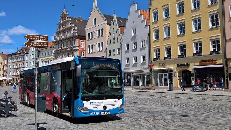Mit dem Beitritt zum MVV haben sich auch die Busnummern ge&auml;ndert. K&uuml;nftig steht bei den Bussen des Stadtgebiets eine 60 vor der urspr&uuml;nglichen Nummer.