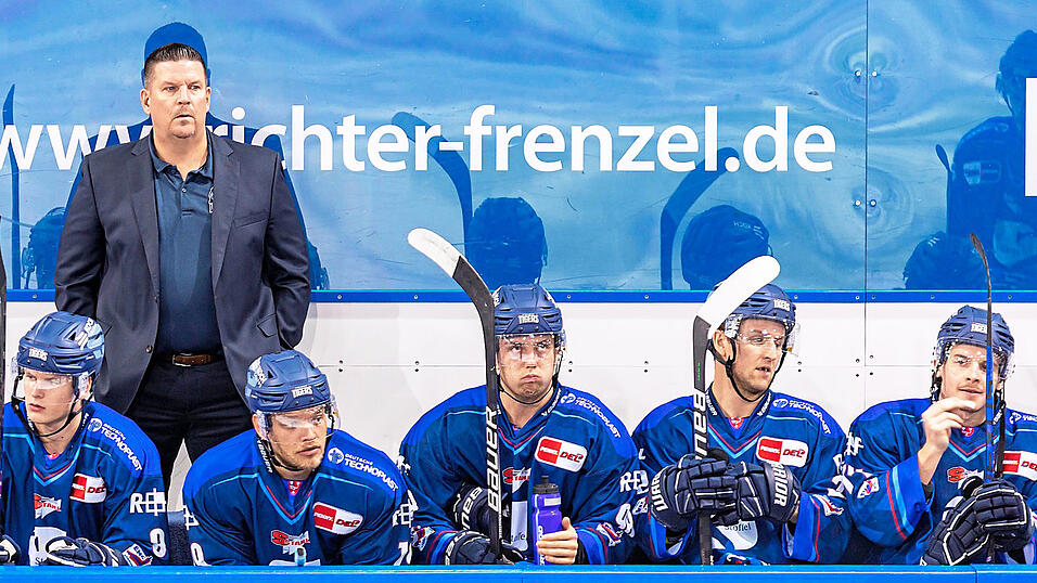 Seit Tom Pokel bei den Straubing Tigers an der Bande steht, kennt der DEL-Klub sportlich nur eine Entwicklung: nach oben. Seit Tom Pokel bei den Straubing Tigers an der Bande steht, kennt der DEL-Klub sportlich nur eine Entwicklung: nach oben.