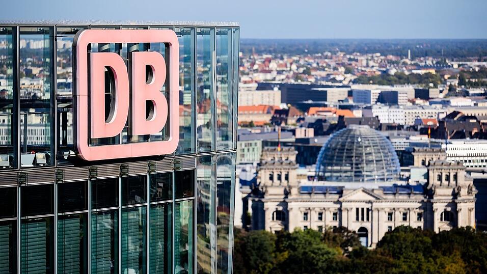 Die Deutsche Bahn hat eine neue Chefin. Die Deutsche Bahn hat eine neue Chefin.