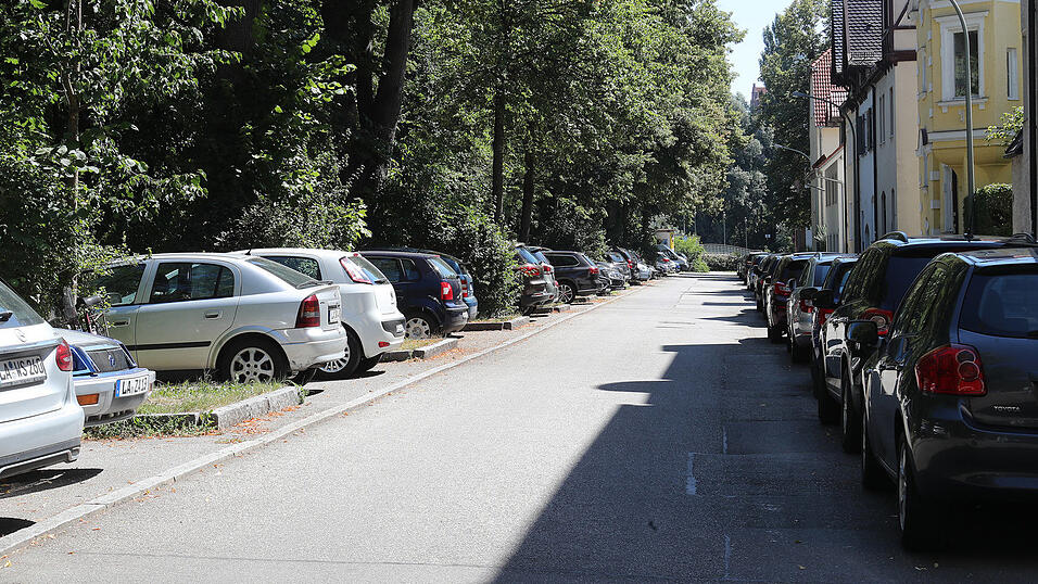 Das Nikola-Viertel ist vor allem für Berufsschüler ein Gratis-Dauerparkplatz. Das Nikola-Viertel ist vor allem für Berufsschüler ein Gratis-Dauerparkplatz.