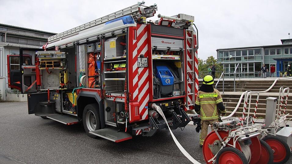In einer Mädchentoilette in einer Regensburger Schule brannte es am Mittwochvormittag. In einer Mädchentoilette in einer Regensburger Schule brannte es am Mittwochvormittag.