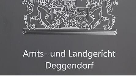 In erster Instanz war ein Mitarbeiter eines Mettener Gasthauses wegen Untreue verurteilt worden. Nun ging er vor dem Landgericht in Berufung.