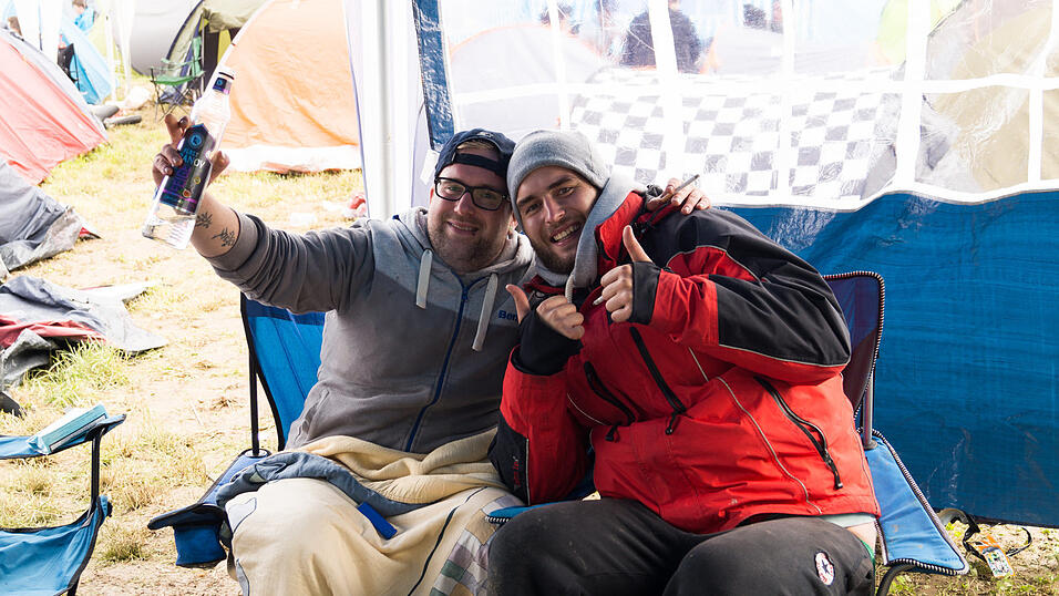 Mal mehr und mal weniger ausgewogen: Fr&uuml;hst&uuml;ck am Pfingst-Open-Air. Aufgenommen am Samstag von Regina H&ouml;lzel