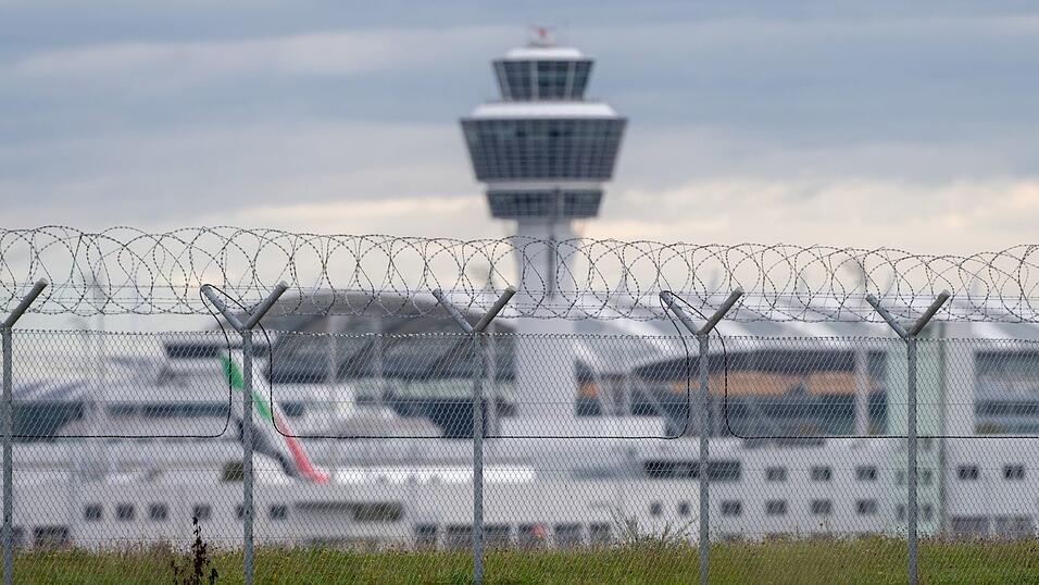 Der Flugverkehr wurde am Morgen wieder regulär aufgenommen. (Symbolbild)