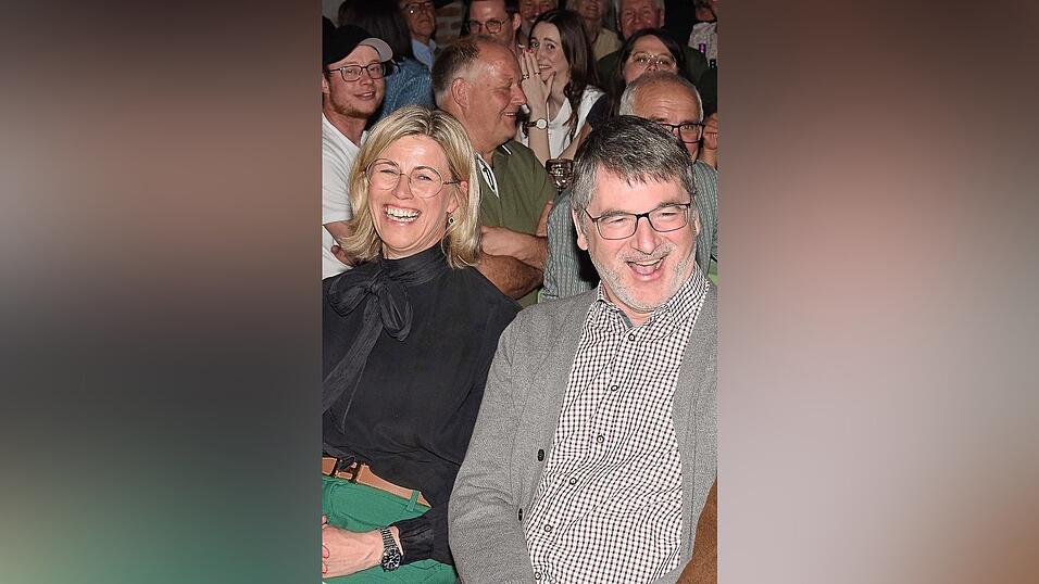 B&uuml;rgermeisterin Winklmaier-Wenzl und Pfarrer Eder mussten lachen.