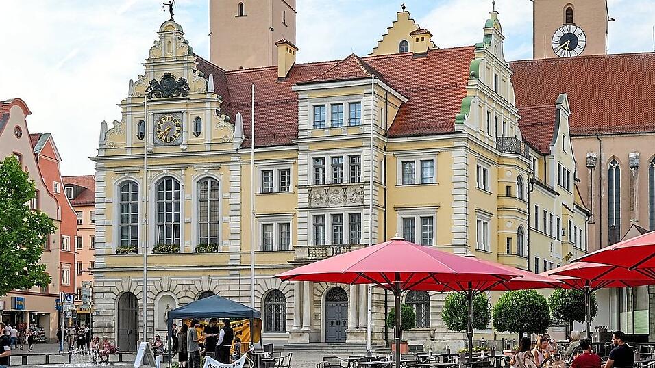 Kooperation ja, Fusion nein - Oberbürgermeister Michael Kern hat sich aus dem Ingolstädter Rathaus gemeldet und eine mögliche Medizinstrategie des Klinikums mit den Krankenhäusern in den umliegenden Landkreisen abgesteckt. Auch die CSU in der Region 10 und im Landkreis Kelheim geht diesen Weg offenbar mit.