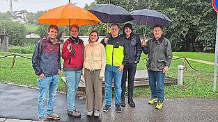 Beim Ortstermin mit der SPD warben besorgte Eltern für eine Querungshilfe über die Ringstraße. Beim Ortstermin mit der SPD warben besorgte Eltern für eine Querungshilfe über die Ringstraße.