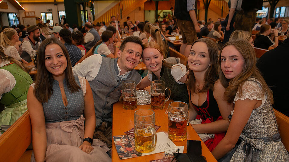 Die Partybilder vom Sonntag, 21. August 2022, aus dem Festzelt Nothaft. 
