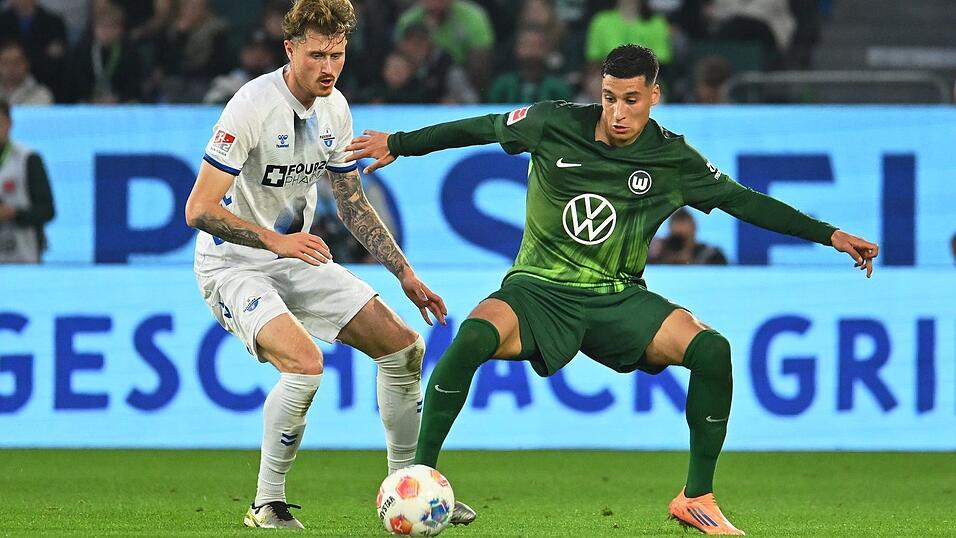 Calvin Brackelmann sicherte dem SC Paderborn mit dem Bundesliga-Aufstieg - nun wechselt er nach Augsburg.