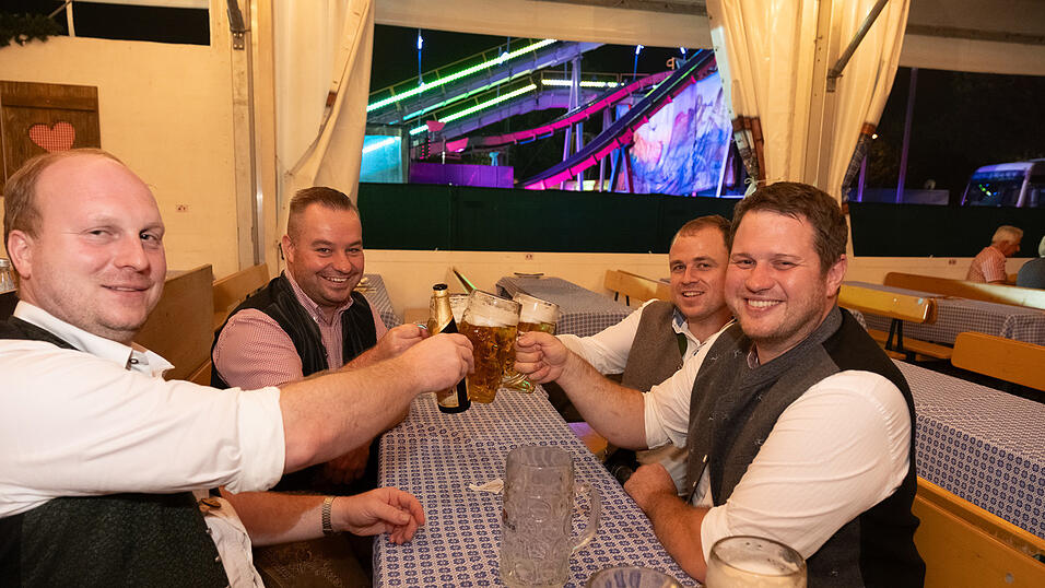 Die Partybilder vom Sonntag, 13. August 2023, aus dem Festzelt Greindl. Die Partybilder vom Sonntag, 13. August 2023, aus dem Festzelt Greindl.