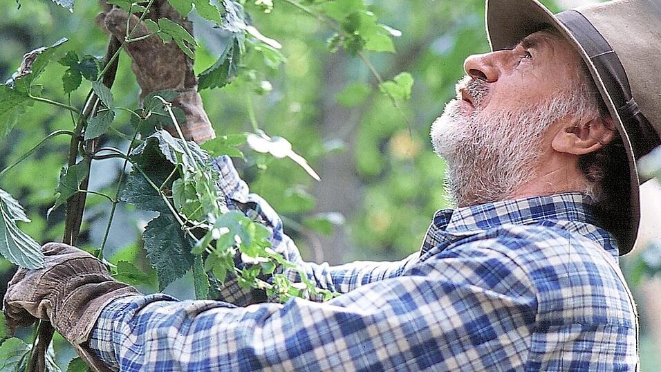 Der plötzliche Unfalltod des kauzigen Hopfenbauers Franz Thaller löst ein Familiendrama aus und bietet den Stoff für den BR-Fernsehfilm „Hinterlassenschaften“.