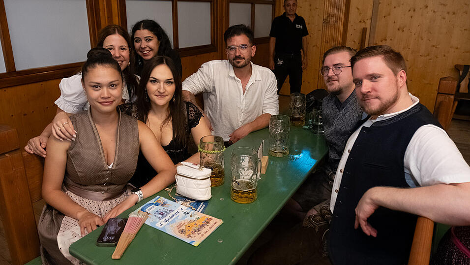 Die Partybilder vom Montag, 14. August 2023, aus dem Festzelt Reisinger. Die Partybilder vom Montag, 14. August 2023, aus dem Festzelt Reisinger.