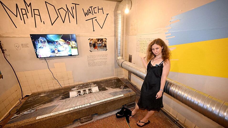 Das Musikvideo «Mama, Don't Watch TV» war auch in einer Ausstellung im Haus der Kunst in München zu sehen. (Archivbild) Das Musikvideo «Mama, Don't Watch TV» war auch in einer Ausstellung im Haus der Kunst in München zu sehen. (Archivbild)