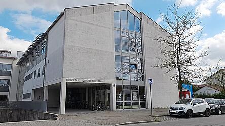 Nach der Sanierung ist vor der Sanierung: Als nächstes steht das Mehrfunktionengebäude auf dem Plan. Nach der Sanierung ist vor der Sanierung: Als nächstes steht das Mehrfunktionengebäude auf dem Plan.