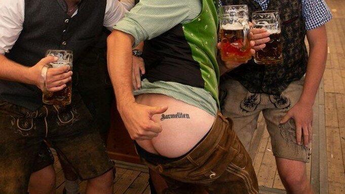 Wenn man dieses Jahr im Volksfest unterwegs ist kann es durchaus passieren, dass man einem der beiden über den Weg läuft. Wenn man dieses Jahr im Volksfest unterwegs ist kann es durchaus passieren, dass man einem der beiden über den Weg läuft.