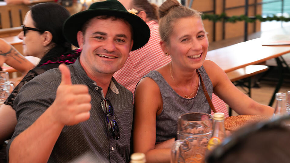 Die Partybilder vom Dienstag, 12. August, aus dem Festzelt Krönner. Die Partybilder vom Dienstag, 12. August, aus dem Festzelt Krönner.