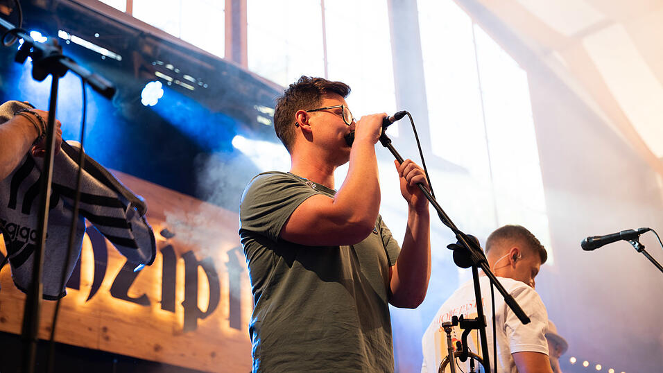 Die Partybilder vom Donnerstag, 13. August, aus dem Festzelt Krönner. Die Partybilder vom Donnerstag, 13. August, aus dem Festzelt Krönner.