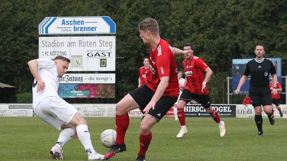 Der 1. FC Bad Kötzting hat sich im Landkreisderby gegen die SpVgg Lam durchgesetzt.