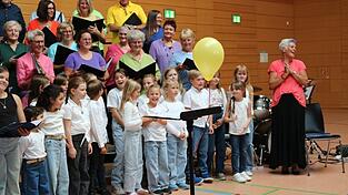 Der Kinderchor freute sich sichtlich &uuml;ber seinen gelungenen Auftritt.
