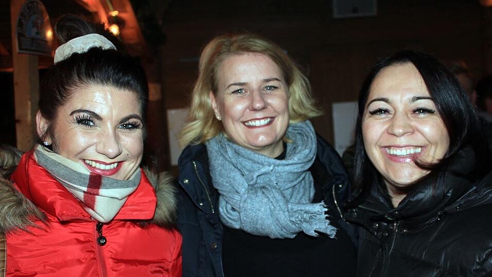 Bei einem schweren Unfall in der Gemeinde Frontenhausen sind zwei Menschen verletzt worden. Bei einem schweren Unfall in der Gemeinde Frontenhausen sind zwei Menschen verletzt worden.