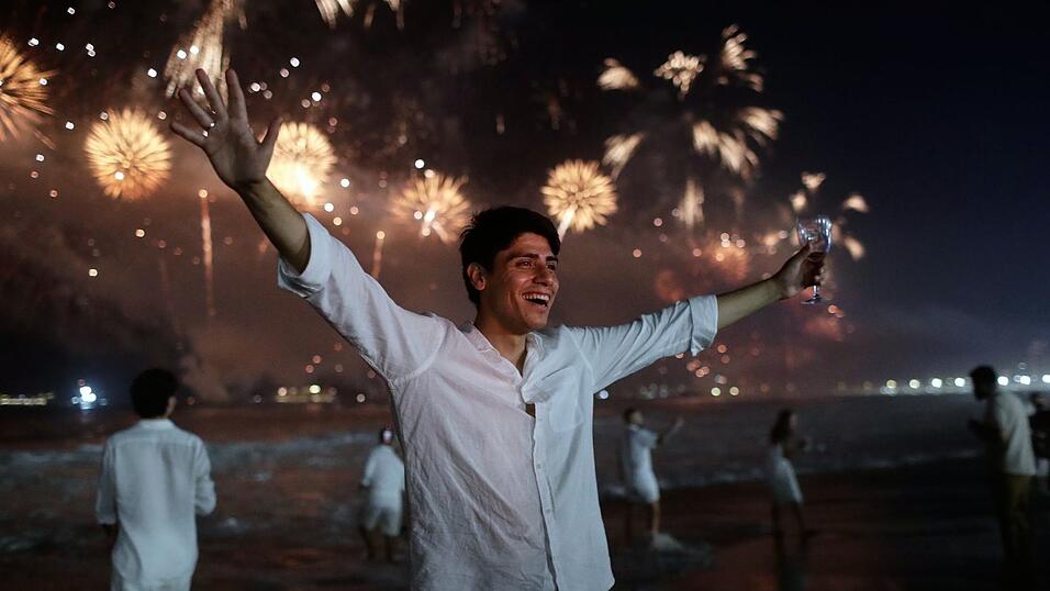 Rio ist ein Rekordhalter was Silvesterpartys angeht. Rio ist ein Rekordhalter was Silvesterpartys angeht.