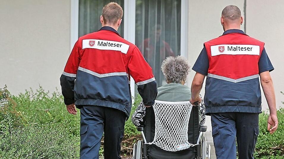 Das Familienministerium hat 23 Organisationen befragt. Fast alle könnten bei Bedarf Plätze anbieten, sagte ein Sprecher. Das Familienministerium hat 23 Organisationen befragt. Fast alle könnten bei Bedarf Plätze anbieten, sagte ein Sprecher.