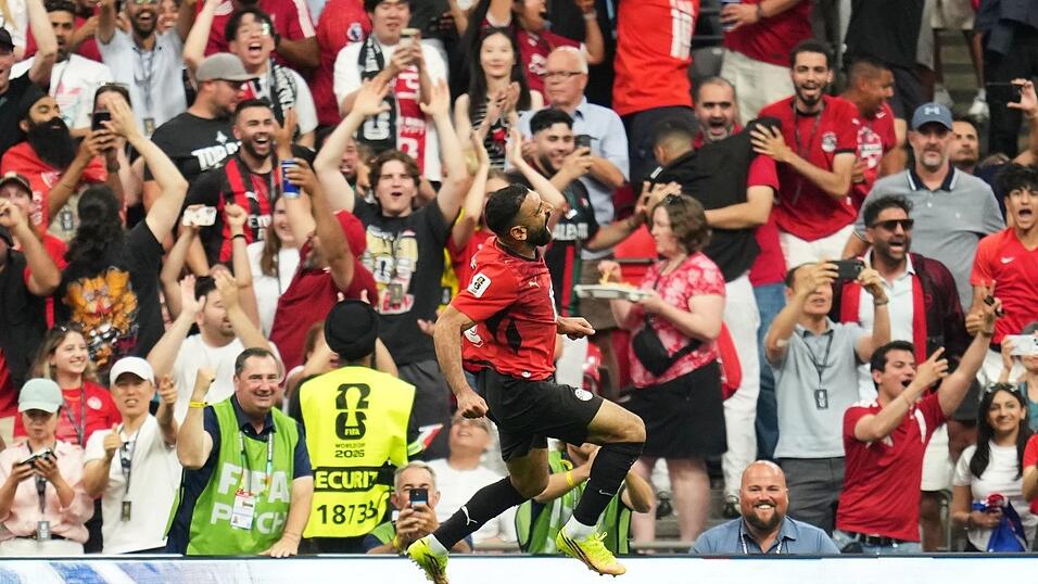 Mohamed Salah steuerte ein Tor und eine Vorlage zum Sieg von Ägypten gegen Neuseeland bei. Mohamed Salah steuerte ein Tor und eine Vorlage zum Sieg von Ägypten gegen Neuseeland bei.