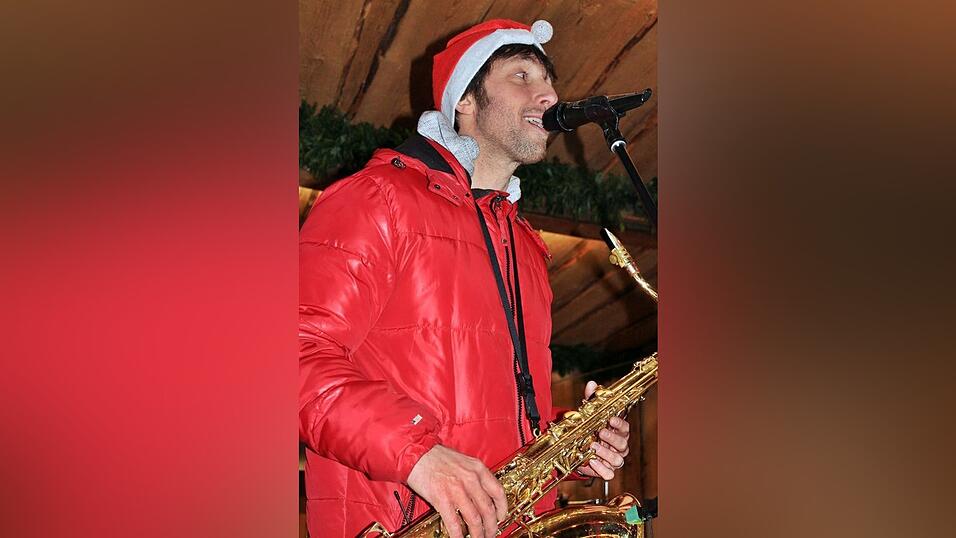 Der idyllische Christkindlmarkt in der Freyung in Landshut zählt zu den schönsten Christkindlmärkten Bayerns. Bei eisigen Temperaturen ist dort insbesondere die Glühwein-Alm natürlich heiß begehrt. Der idyllische Christkindlmarkt in der Freyung in Landshut zählt zu den schönsten Christkindlmärkten Bayerns. Bei eisigen Temperaturen ist dort insbesondere die Glühwein-Alm natürlich heiß begehrt.