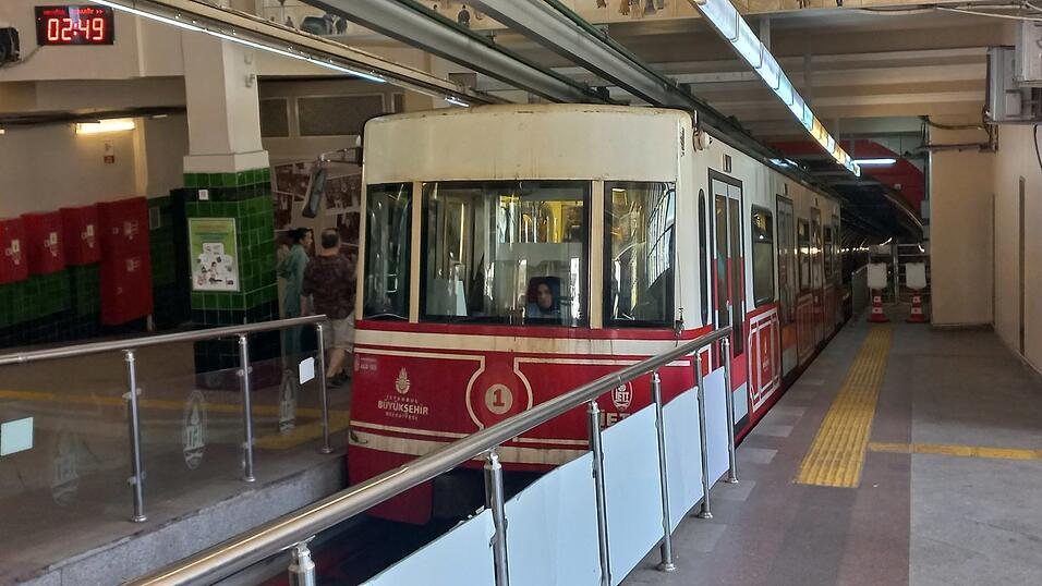 Malerische Gassen, traditionelle Märkte und beeindruckende Architektur: All das bietet Istanbul.